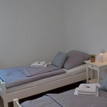 Fred-2 Apartment *